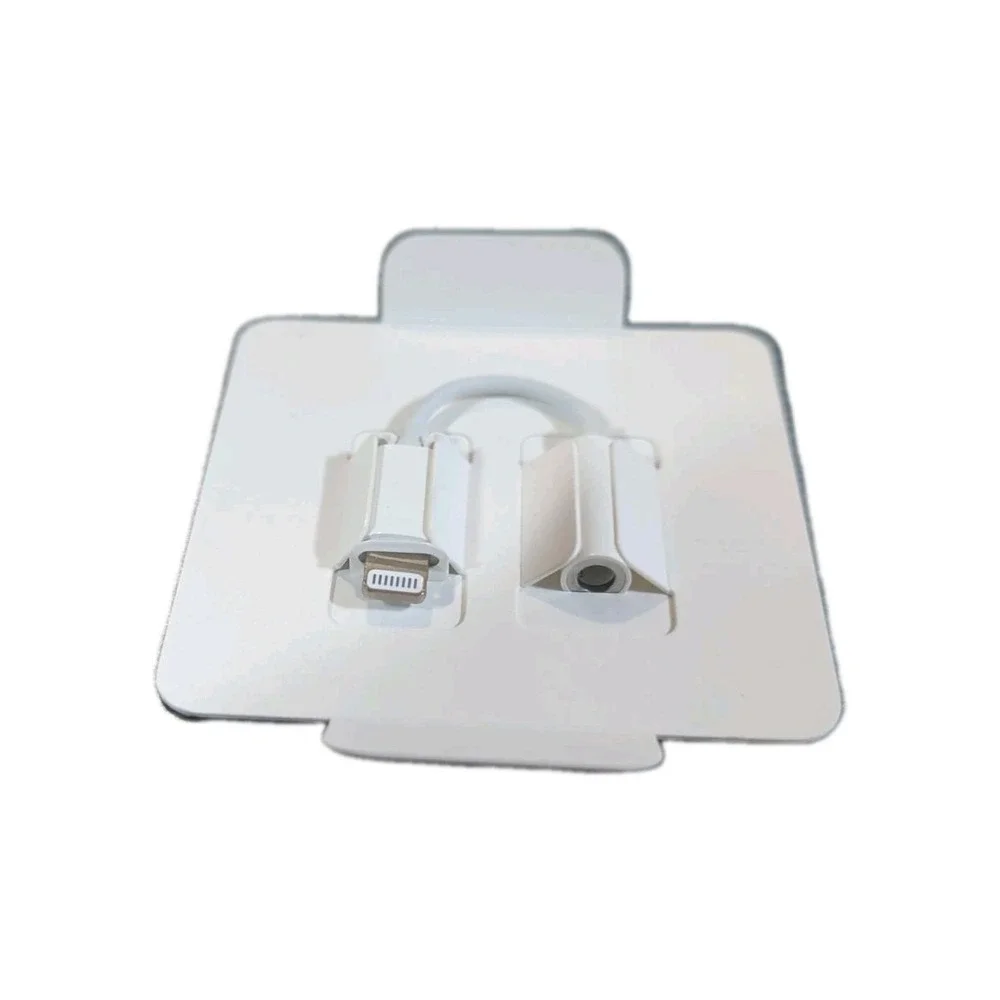 3-O Apple Lightning to 3.5mm Headphone Jack Adapter White Model A1749